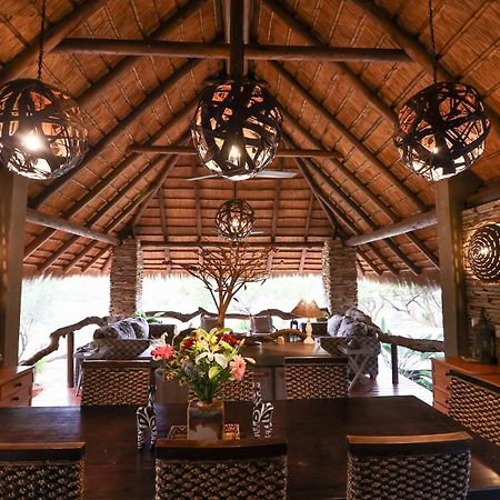 Call Of The Wild Lodge Hoedspruit Eksteriør billede